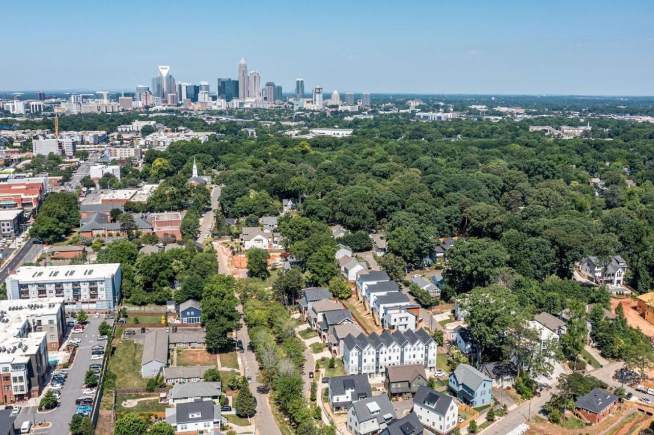 On The Move In Plaza Midwood Villa Charlotte Exterior photo